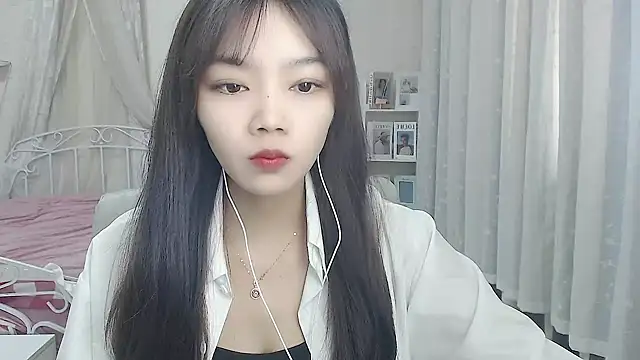 Snapshot of Jenny-Z chatting on 11.27.25 Jenny-Z online show from 11.27.25