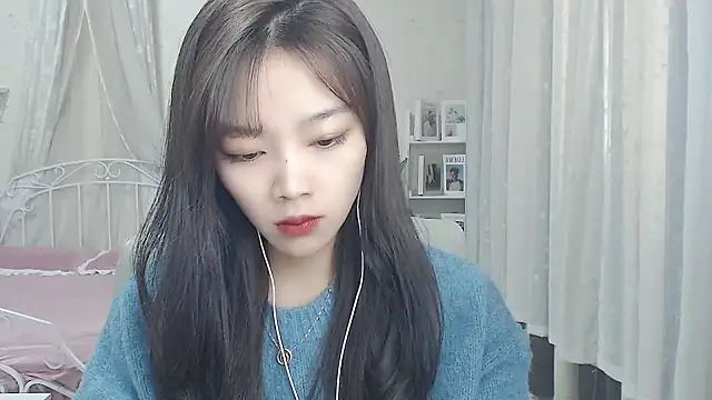 Snapshot of Jenny-Z chatting on 02.09.26 Jenny-Z online show from 02.09.26