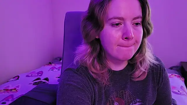 Snapshot of InternetFairy_XO chatting on 10.26.25 InternetFairy XO online show from 10.26.25