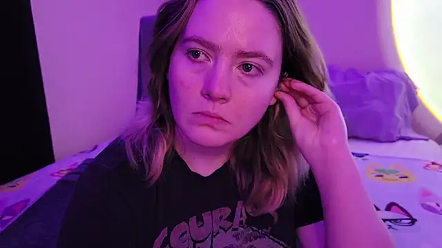 Snapshot of InternetFairy_XO chatting on 11.22.25 InternetFairy XO online show from 11.22.25