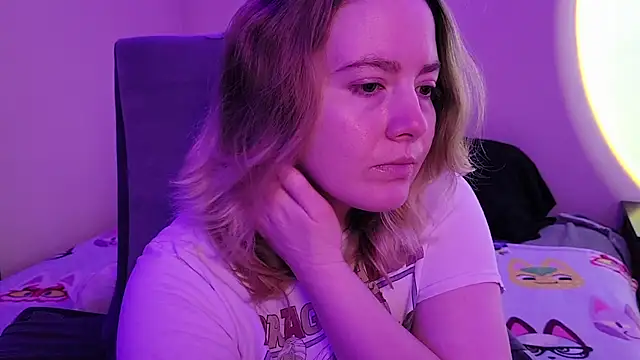 Snapshot of InternetFairy_XO chatting on 11.25.25 InternetFairy XO online show from 11.25.25