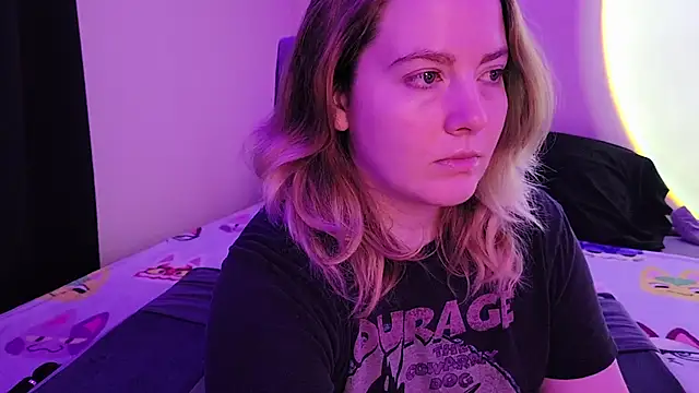 Snapshot of InternetFairy_XO chatting on 11.30.25 InternetFairy XO online show from 11.30.25