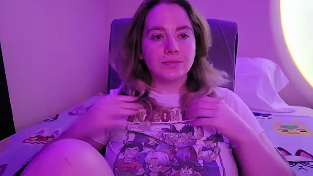 Snapshot of InternetFairy_XO chatting on 12.04.25 InternetFairy XO online show from 12.04.25