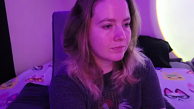 Snapshot of InternetFairy_XO chatting on 12.21.25 InternetFairy XO online show from 12.21.25