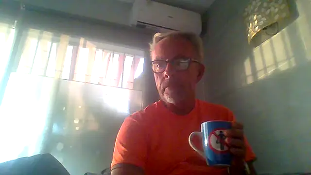 Snapshot of tuggy59 chatting on 10.29.25 tuggy59 online show from 10.29.25