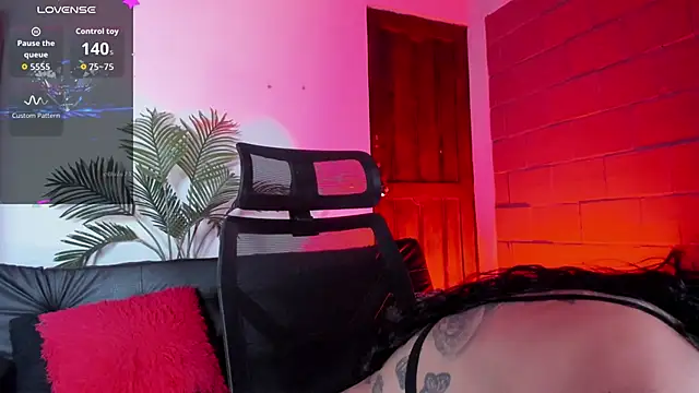 KaydeBexley online show from 10.16.25