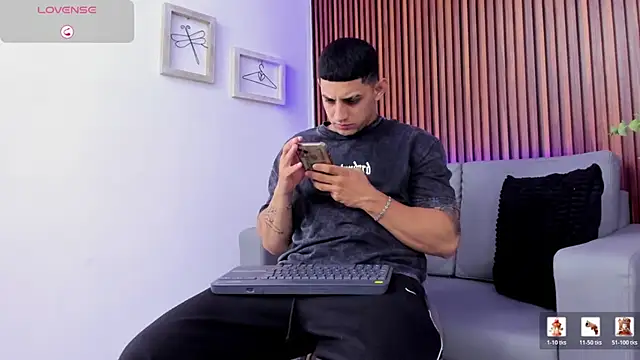 Alex cute77 online show from 04.25.26