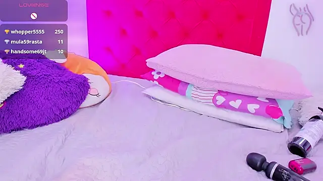 Snapshot of Sofia_Girl_ chatting on 02.14.25 Sofia Girl online show from 02.14.25