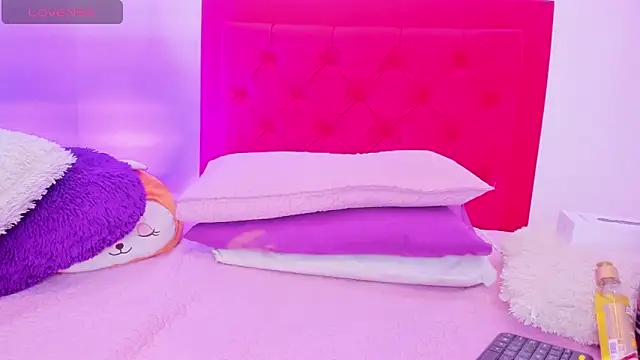 Snapshot of Sofia_Girl_ chatting on 02.27.25 Sofia Girl online show from 02.27.25