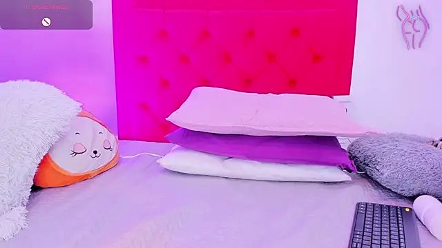 Snapshot of Sofia_Girl_ chatting on 03.14.25 Sofia Girl online show from 03.14.25