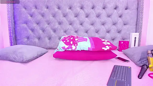 Snapshot of Sofia_Girl_ chatting on 09.11.25 Sofia Girl online show from 09.11.25