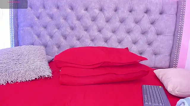 Snapshot of Sofia_Girl_ chatting on 11.06.25 Sofia Girl online show from 11.06.25