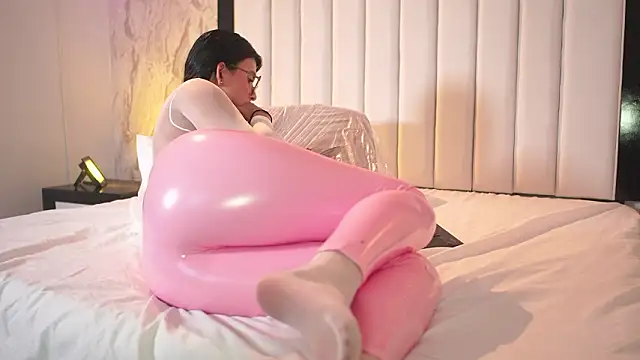 Snapshot of mia_colin1_ chatting on 01.31.26 mia colin1 online show from 01.31.26