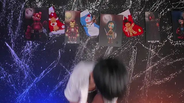 Snapshot of DereckCooperr chatting on 12.22.25 DereckCooperr online show from 12.22.25