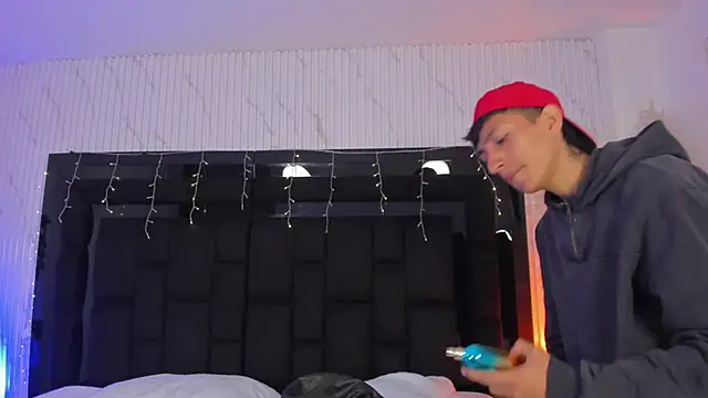 Snapshot of DereckCooperr chatting on 02.08.26 DereckCooperr online show from 02.08.26