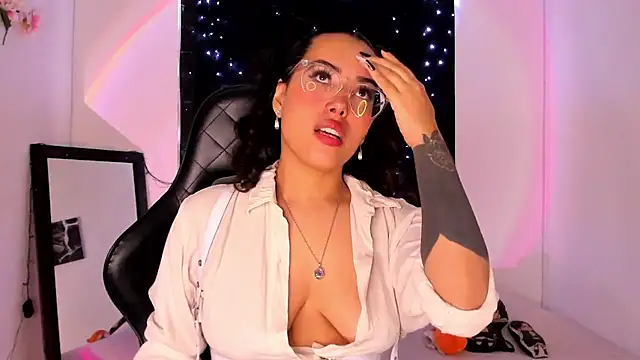 willow poisson online show from 02.11.25