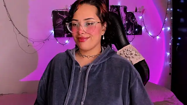 willow poisson online show from 11.10.25