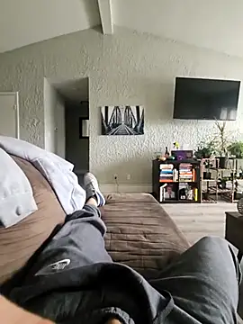 Snapshot of Cemg chatting on 11.09.25 Cemg online show from 11.09.25