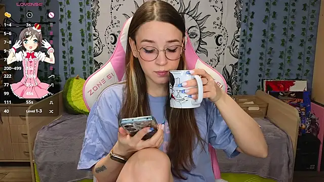 Sweet frosti online show from 01.12.25