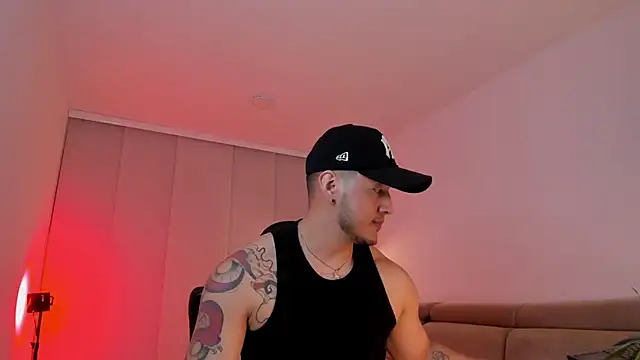 Snapshot of Chriskyle_ chatting on 03.11.25 Chriskyle online show from 03.11.25