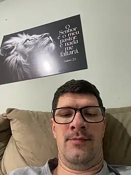 Snapshot of Juliano2289 chatting on 04.01.26 Juliano2289 online show from 04.01.26