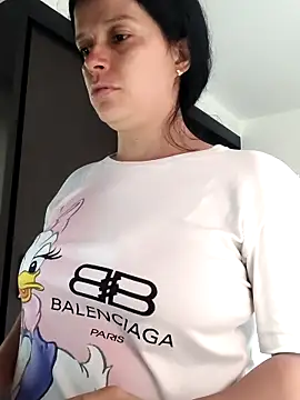 CurvySara1 online show from 05.28.26