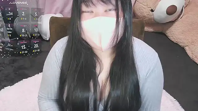 Snapshot of yuinyan3150 chatting on 09.28.25 yuinyan3150 online show from 09.28.25