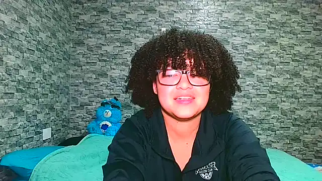 Snapshot of vanellope12 chatting on 02.10.26 vanellope12 online show from 02.10.26