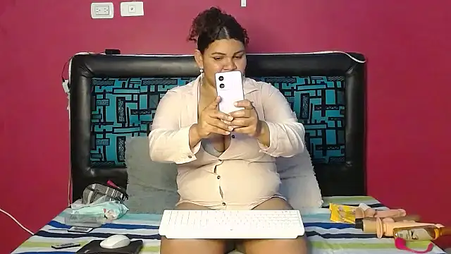 karolhot916 online show from 10.23.25