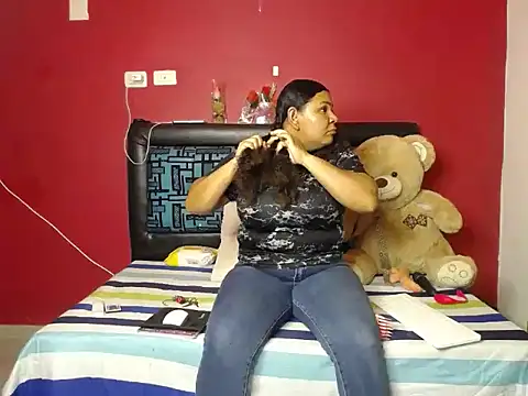 karolhot916 online show from 02.25.26