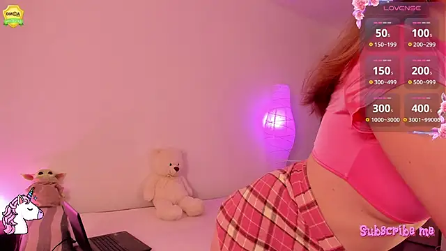 Snapshot of EvaUniporn chatting on 09.08.25 EvaUniporn online show from 09.08.25