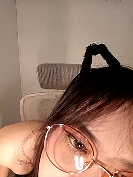 Snapshot of Chall_mee chatting on 04.26.26 Chall mee online show from 04.26.26