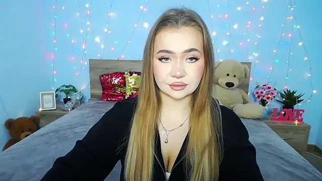 Snapshot of StacyYellig chatting on 01.14.25 StacyYellig online show from 01.14.25