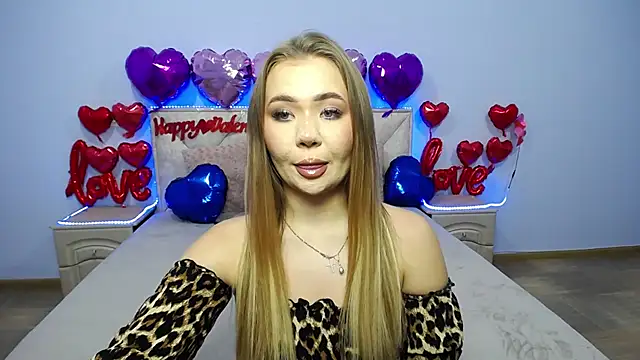 Snapshot of StacyYellig chatting on 02.10.25 StacyYellig online show from 02.10.25