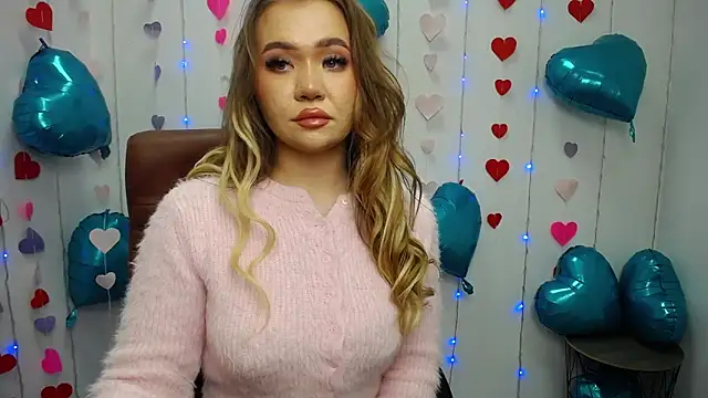 Snapshot of StacyYellig chatting on 02.15.25 StacyYellig online show from 02.15.25