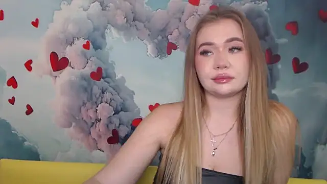 Snapshot of StacyYellig chatting on 02.19.25 StacyYellig online show from 02.19.25