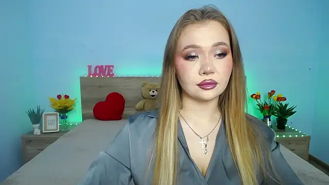 Snapshot of StacyYellig chatting on 03.08.25 StacyYellig online show from 03.08.25