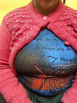 CUTE SOPHIA- online show from 01.03.25