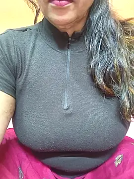 CUTE SOPHIA- online show from 02.08.25