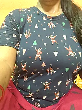 CUTE SOPHIA- online show from 04.28.26