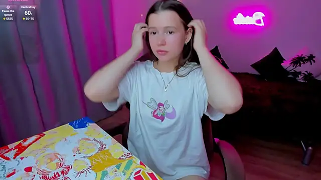 Snapshot of HelloRoxy chatting on 11.08.25 HelloRoxy online show from 11.08.25