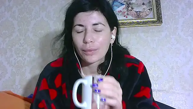 Snapshot of StunnigArt chatting on 12.01.25 StunnigArt online show from 12.01.25