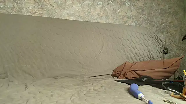 LonelyFlower online show from 01.11.26