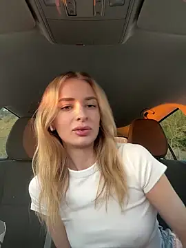 Snapshot of EvieEvans chatting on 02.06.25 EvieEvans online show from 02.06.25