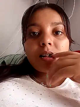 Snapshot of stefanie010 chatting on 01.22.25 stefanie010 online show from 01.22.25