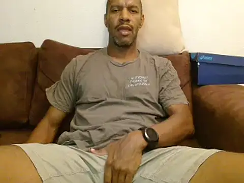 Snapshot of elmorenazost chatting on 03.04.25 elmorenazost online show from 03.04.25