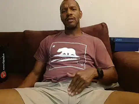 Snapshot of elmorenazost chatting on 03.08.25 elmorenazost online show from 03.08.25