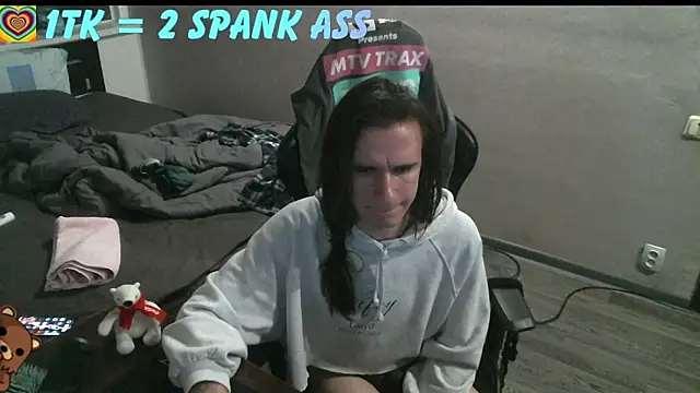 izilizi 23 online show from 11.11.25