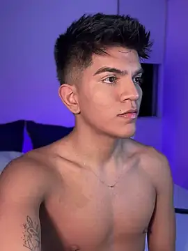 santiago 01 online show from 01.14.25