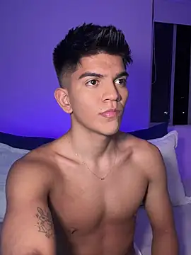 santiago 01 online show from 01.22.25